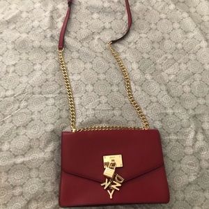 Dkny purse